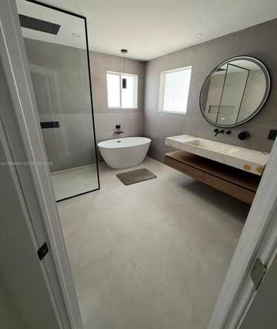 7874 NW 194th St 7874, Hialeah, FL 33015