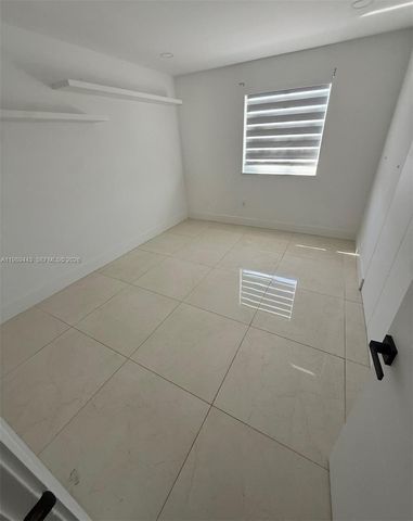 7874 NW 194th St 7874, Hialeah, FL 33015
