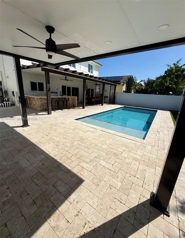 7874 NW 194th St 7874, Hialeah, FL 33015