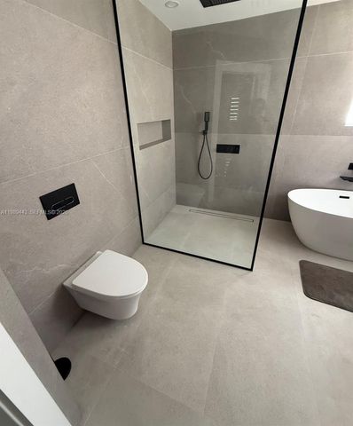 7874 NW 194th St 7874, Hialeah, FL 33015