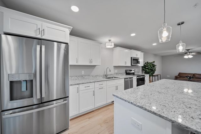 7 Cypress Lane # 5, Windham, NH 03087