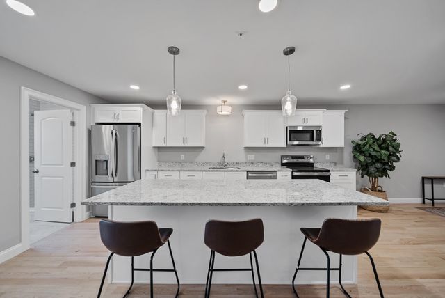 7 Cypress Lane # 5, Windham, NH 03087