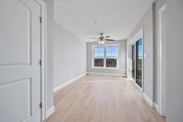 7 Cypress Lane # 5, Windham, NH 03087