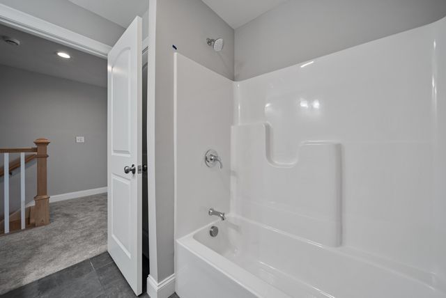 7 Cypress Lane # 5, Windham, NH 03087