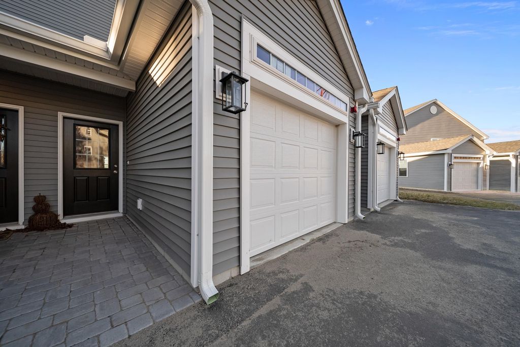 7 Cypress Lane # 5, Windham, NH 03087