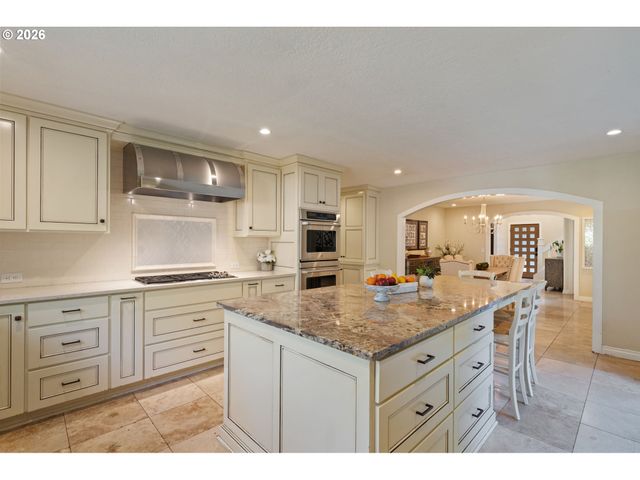 17019 Sw RIVENDELL Dr, Portland, OR 97224