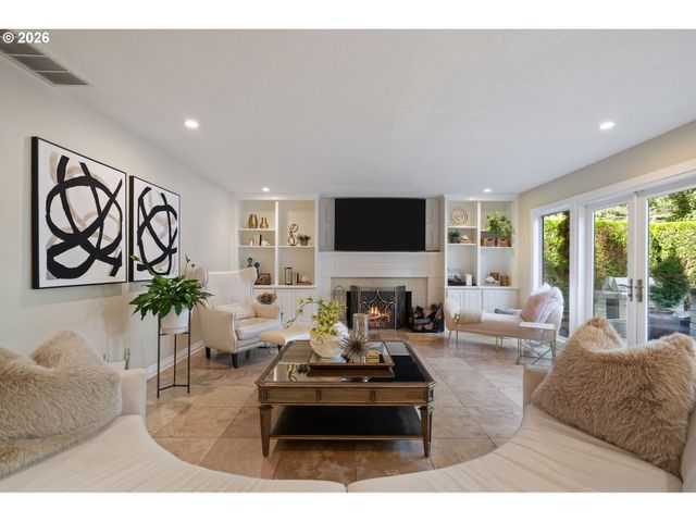 17019 Sw RIVENDELL Dr, Portland, OR 97224