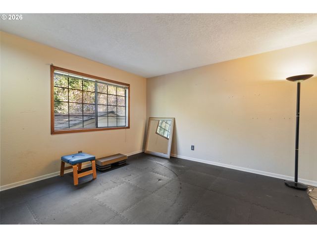 17019 Sw RIVENDELL Dr, Portland, OR 97224