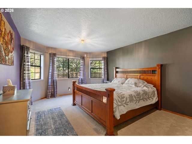 17019 Sw RIVENDELL Dr, Portland, OR 97224