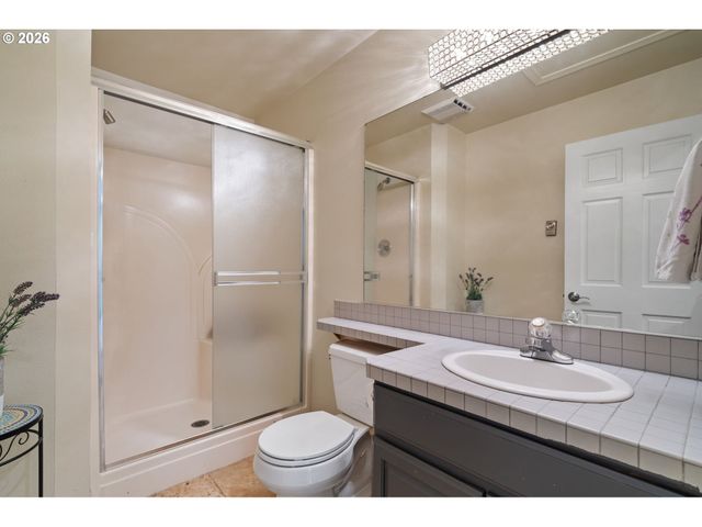 17019 Sw RIVENDELL Dr, Portland, OR 97224