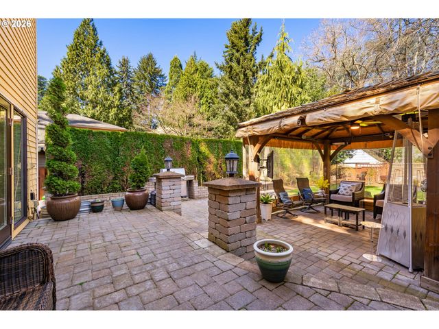 17019 Sw RIVENDELL Dr, Portland, OR 97224