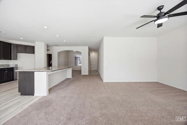 6507 Sunchase Drive, Bakersfield, CA 93313