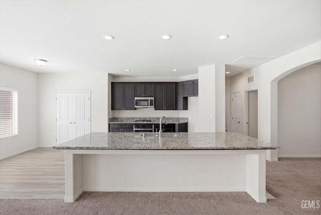 6507 Sunchase Drive, Bakersfield, CA 93313