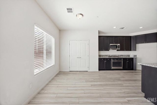 6507 Sunchase Drive, Bakersfield, CA 93313