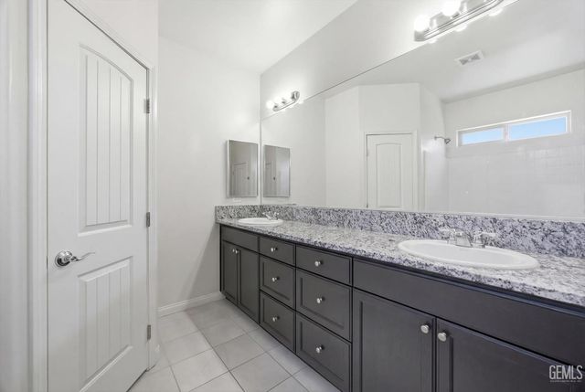 6507 Sunchase Drive, Bakersfield, CA 93313