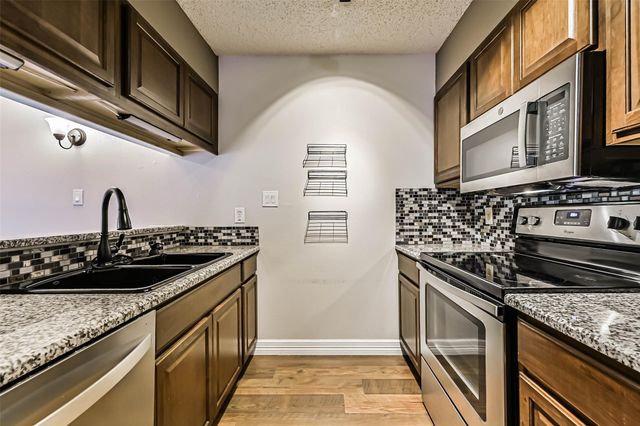 7106 N Holiday Drive 7106, Galveston, TX 77550