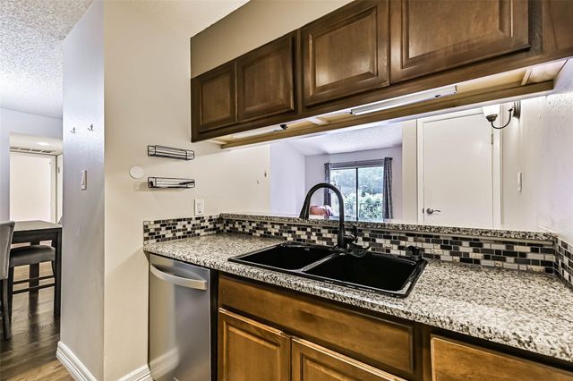 7106 N Holiday Drive 7106, Galveston, TX 77550