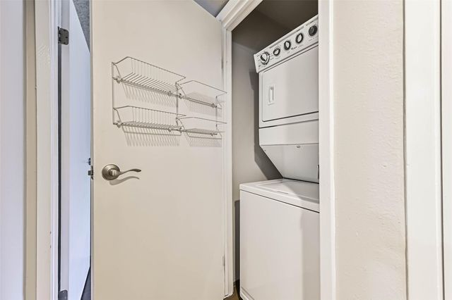 7106 N Holiday Drive 7106, Galveston, TX 77550