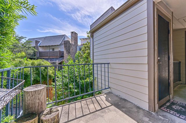 7106 N Holiday Drive 7106, Galveston, TX 77550