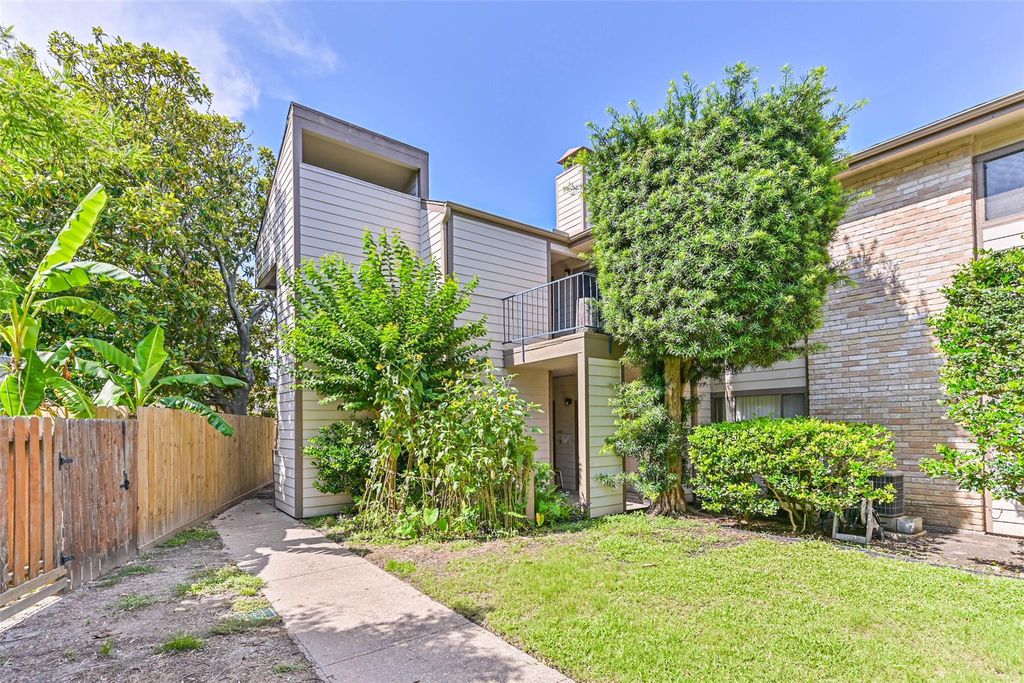7106 N Holiday Drive 7106, Galveston, TX 77550