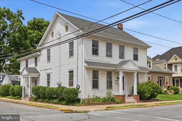 101 E LINCOLN AVE, Lititz, PA 17543