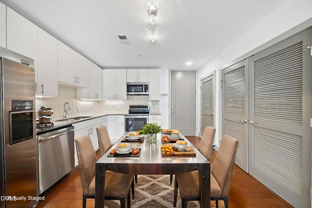 1300 Saint Marys Street 207, Raleigh, NC 27605