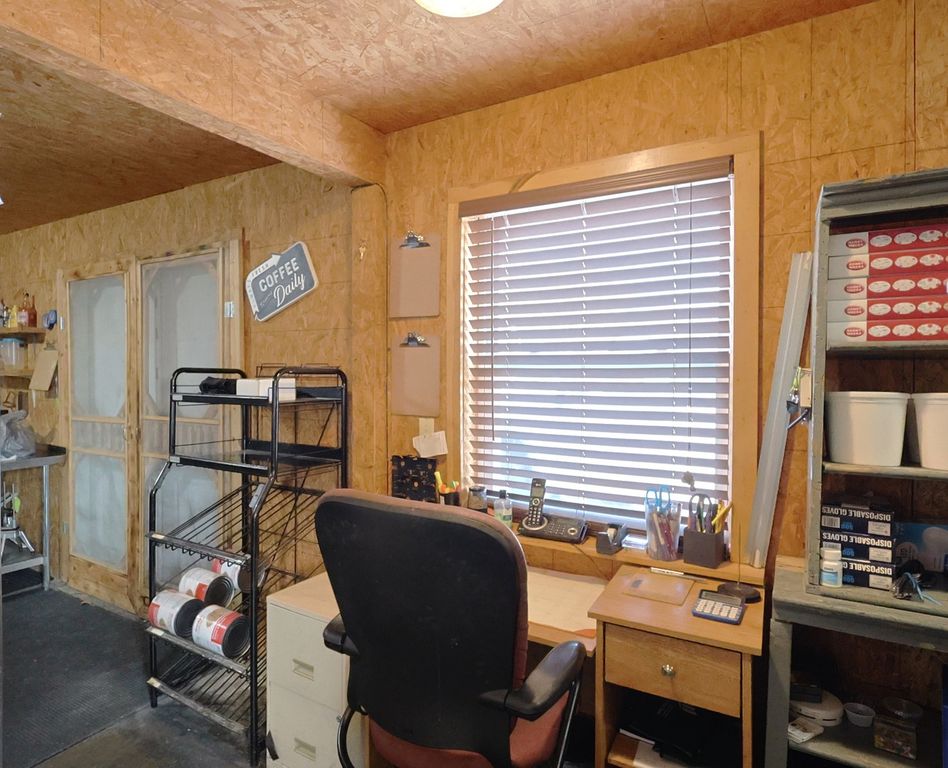 Image 15 of property listing at 204 S Main Street, Iuka, IL 62849