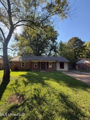 5805 Fleetwood Drive, Horn Lake, MS 38637