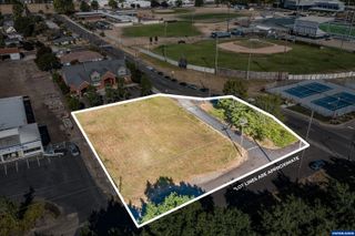 1040 24th (Next To) Av SE, Albany, OR 97322