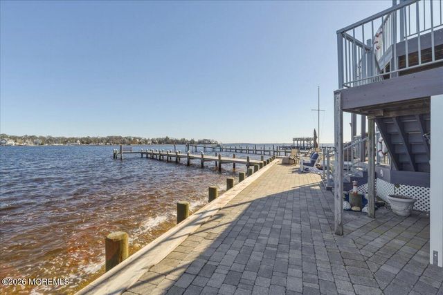 32 Cove Road W, Bayville, NJ 08721