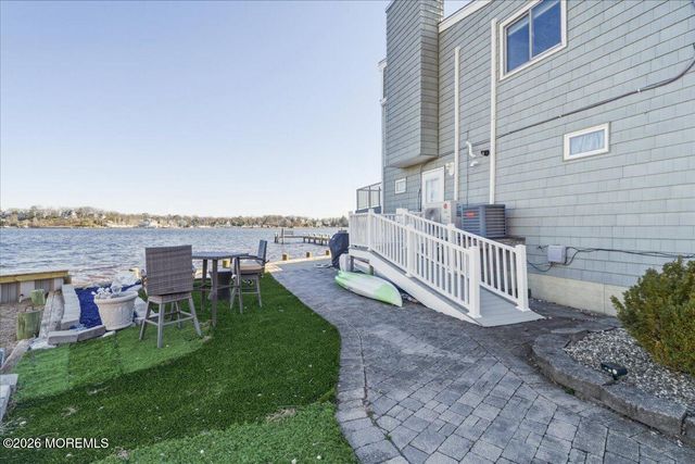 32 Cove Road W, Bayville, NJ 08721