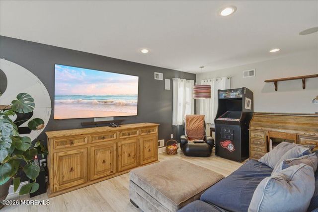 32 Cove Road W, Bayville, NJ 08721