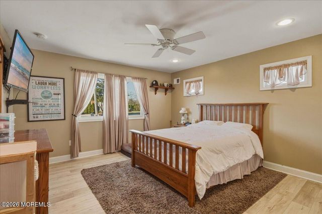 32 Cove Road W, Bayville, NJ 08721