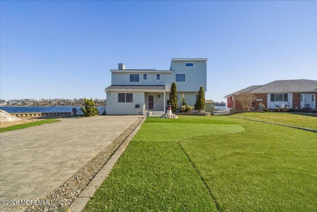 32 Cove Road W, Bayville, NJ 08721