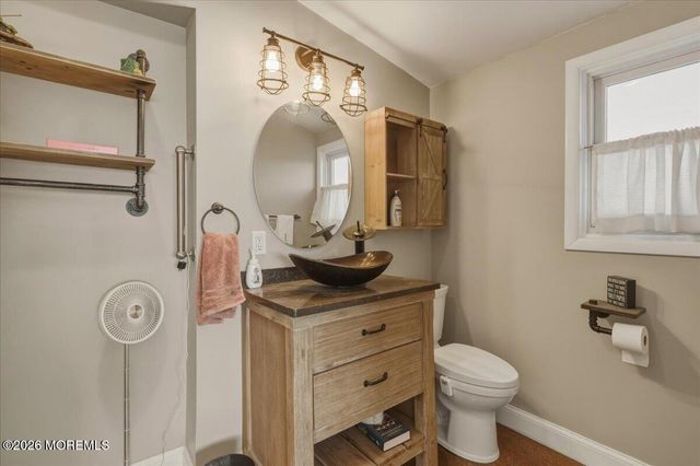 32 Cove Road W, Bayville, NJ 08721