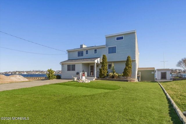 32 Cove Road W, Bayville, NJ 08721