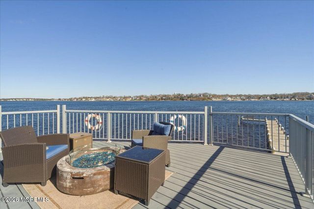 32 Cove Road W, Bayville, NJ 08721