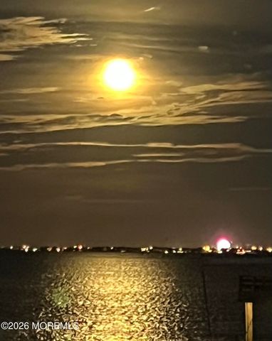 32 Cove Road W, Bayville, NJ 08721