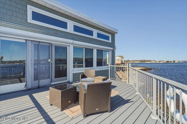 32 Cove Road W, Bayville, NJ 08721