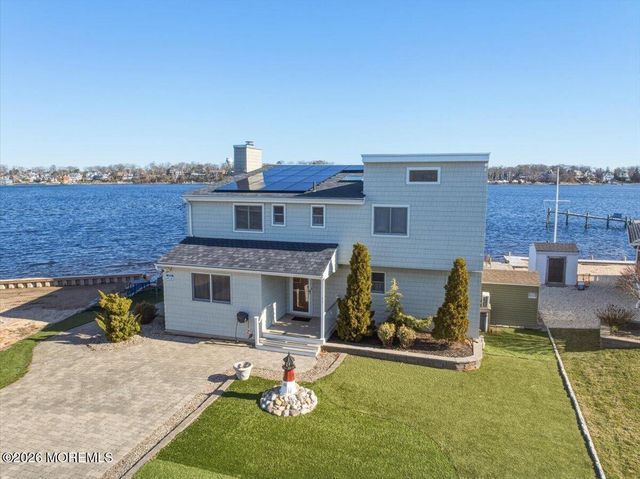 32 Cove Road W, Bayville, NJ 08721