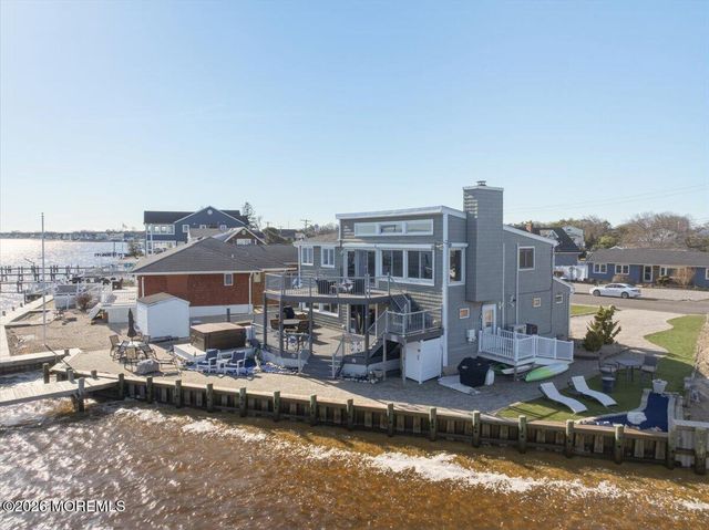 32 Cove Road W, Bayville, NJ 08721