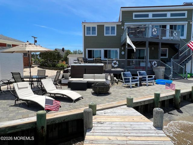 32 Cove Road W, Bayville, NJ 08721