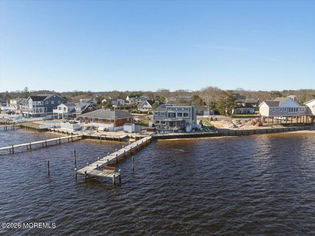 32 Cove Road W, Bayville, NJ 08721