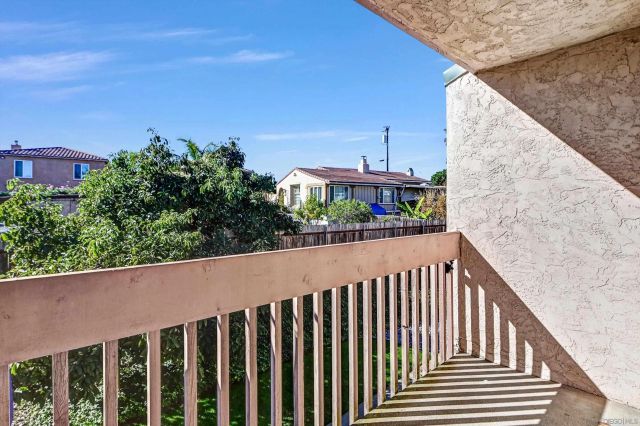 760 Silver Dr, Vista, CA 92083