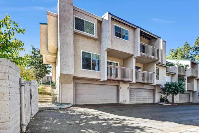 760 Silver Dr, Vista, CA 92083