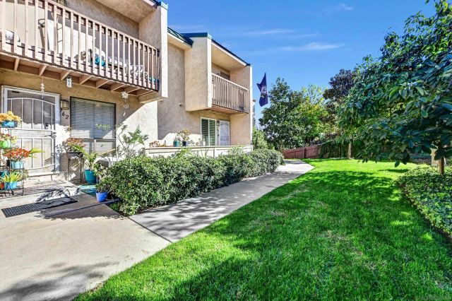 760 Silver Dr, Vista, CA 92083