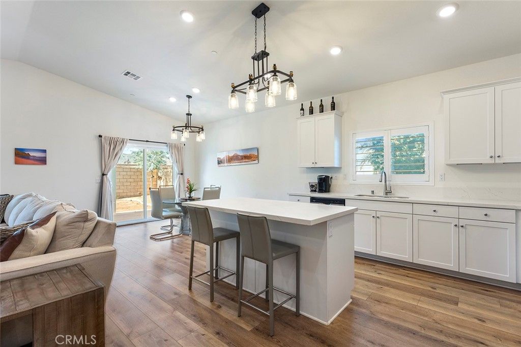 Image 19 of property listing at 31228 Scrub Jay, Winchester, CA 92596