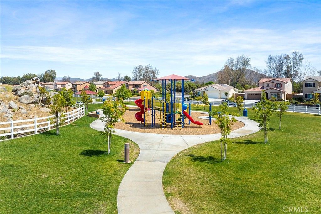 Image 41 of property listing at 31228 Scrub Jay, Winchester, CA 92596