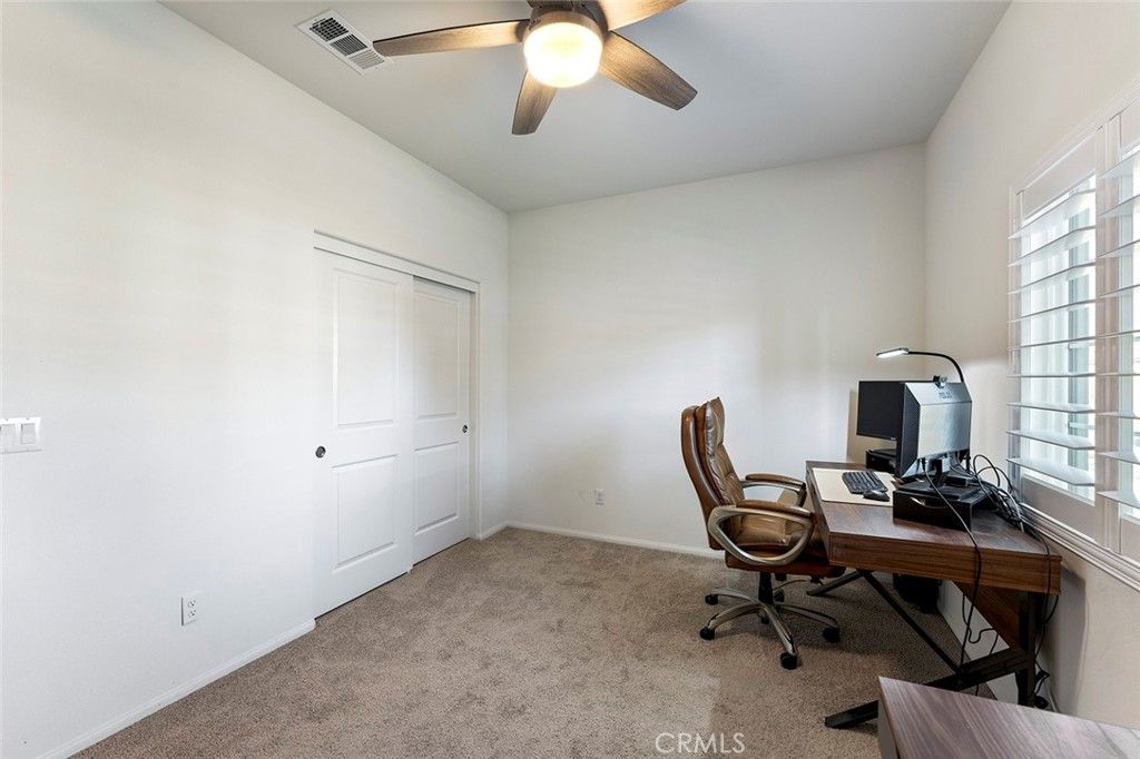 Image 6 of property listing at 31228 Scrub Jay, Winchester, CA 92596