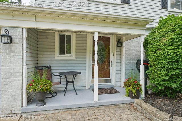 981 Shenandoah Court, Clawson, MI 48017